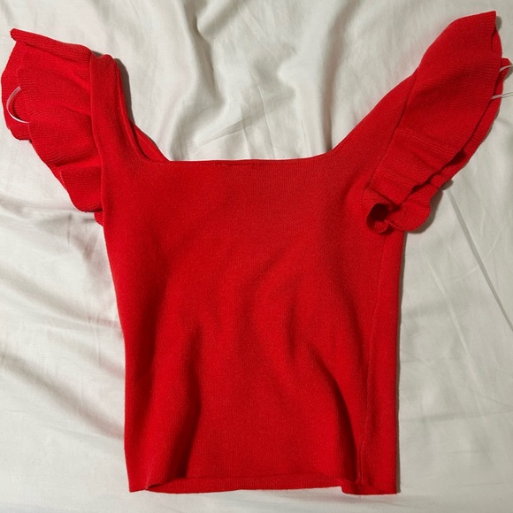 red cropped top with wing arms - Picture 1 of 3